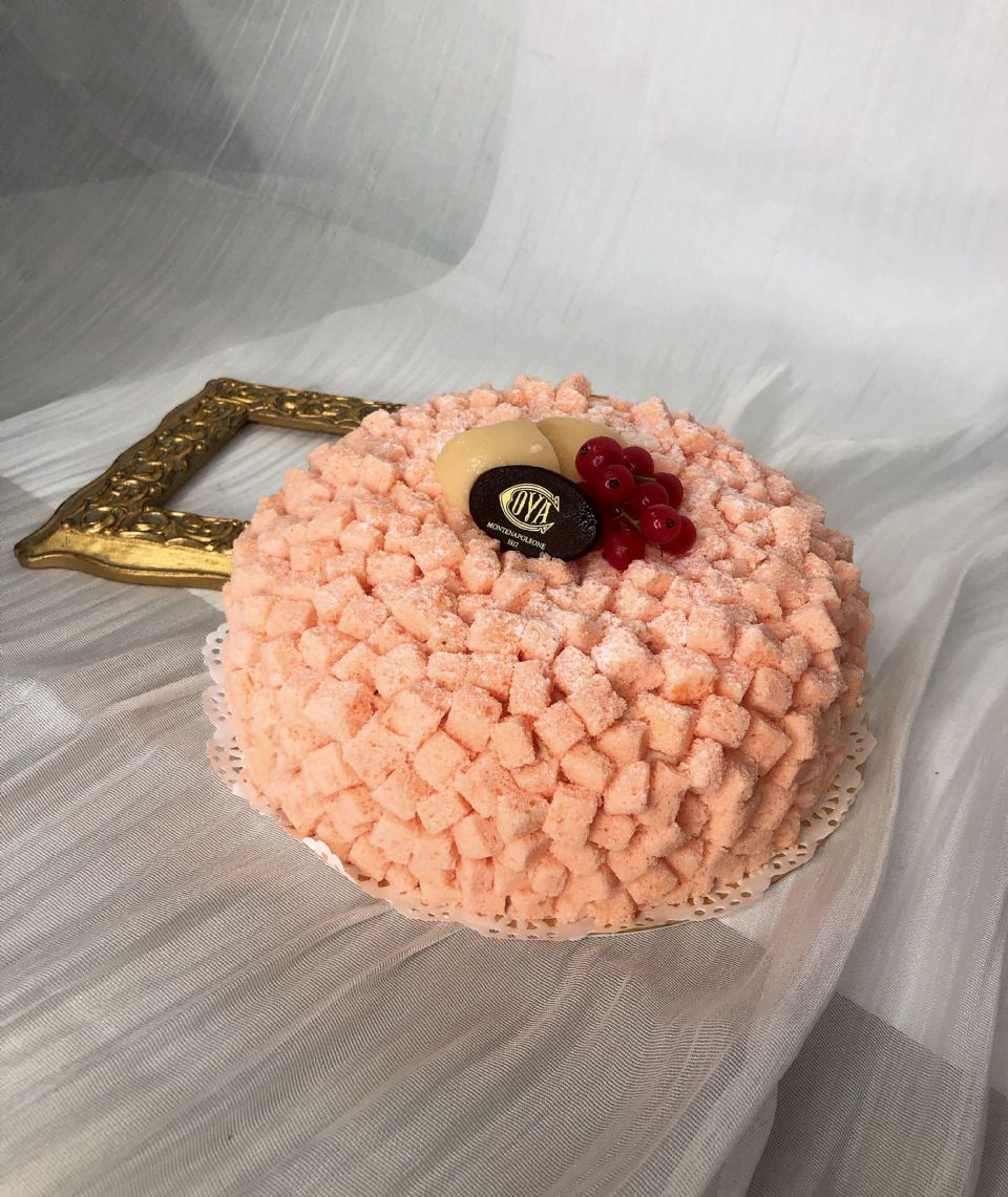 米蘭百年甜點店COVA推日本白桃蛋糕