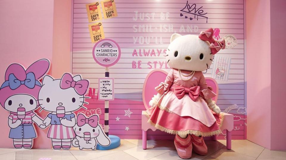 《三麗鷗粉紅閨蜜限定店》最終站在高雄！超粉嫩打卡造景、限定周邊，Kitty控別再錯過啦！