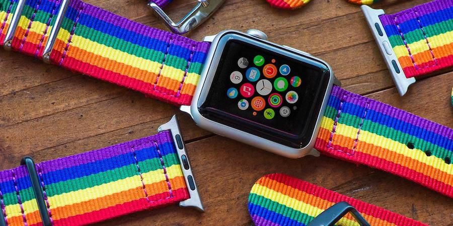 現場加碼販售彩虹錶帶的Apple Watch！