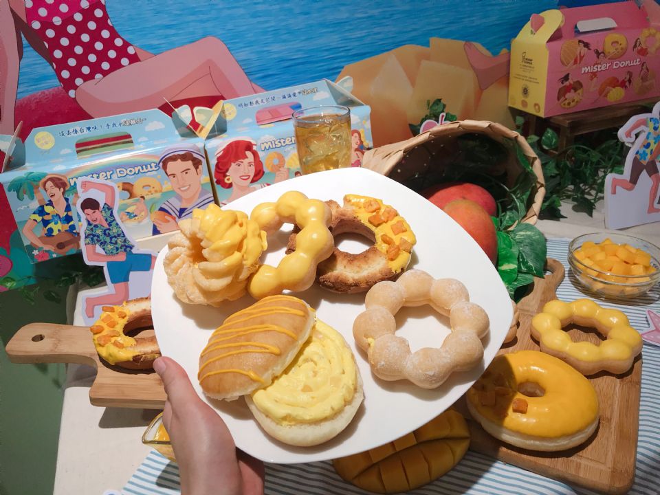 mister donut「愛文芒果甜甜圈」登場，加入「椰果」超有嚼勁，還有超鬧限定包裝!