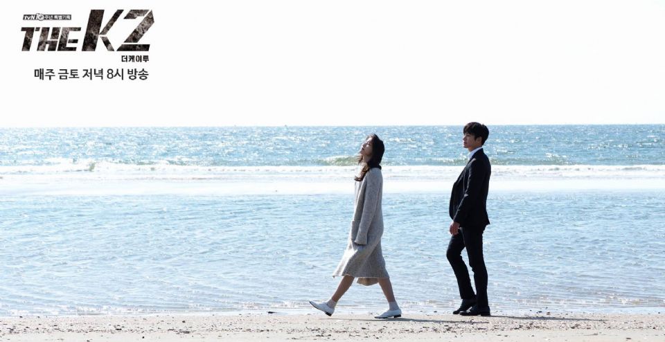 《新入史官丘海昤》車銀優、申世景漫步海邊，心動感滿滿！8韓劇浪漫海戲，第3、4部夢幻到想跟男友一起做
