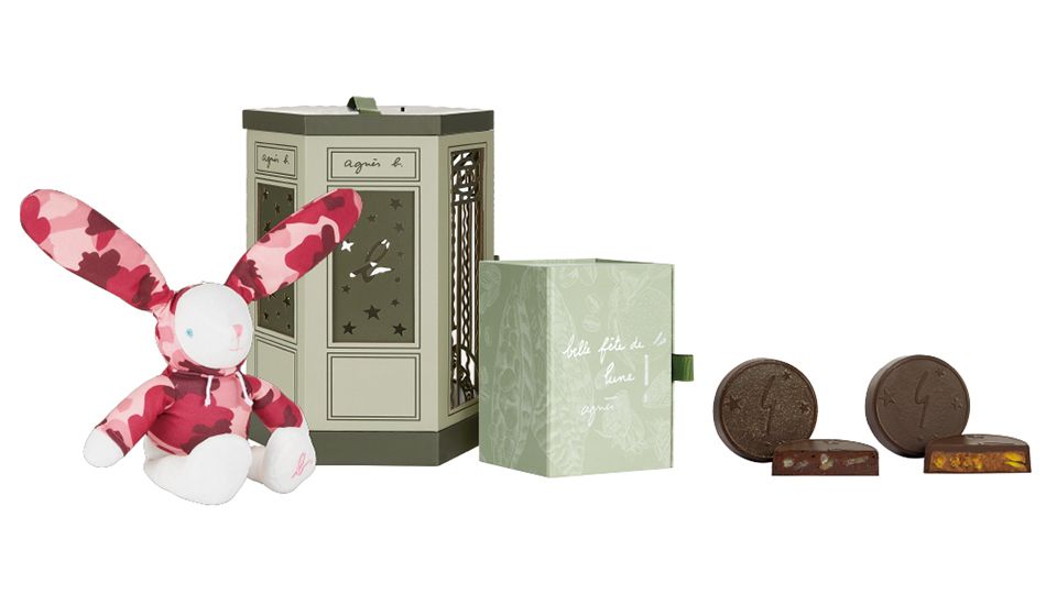 agnès b. CAFÉ法式浪漫月餅禮盒，可愛粉紅兔兔、星星燈籠美出新高度!