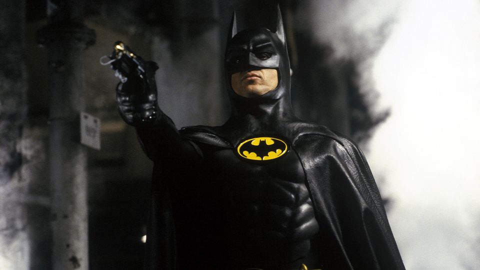 《安眠醫生》前作《鬼店》破門斧頭拍賣20萬美元！900件電影經典道具拍賣，蝙蝠俠裝、光劍、神聖手榴彈都賣不過這一件