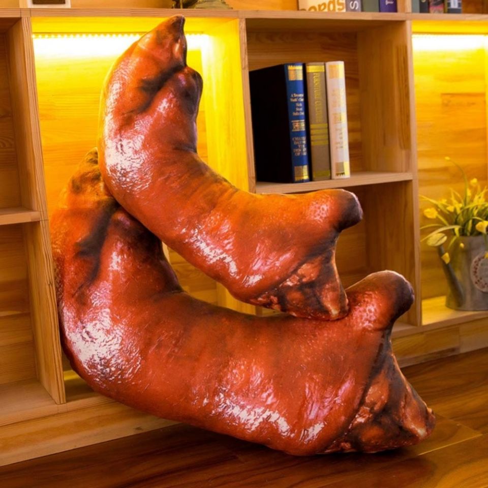 巨型「豬腳懶骨頭抱枕」，油亮膠質看了口水直流，快買來送給你愛吃豬腳的朋友！