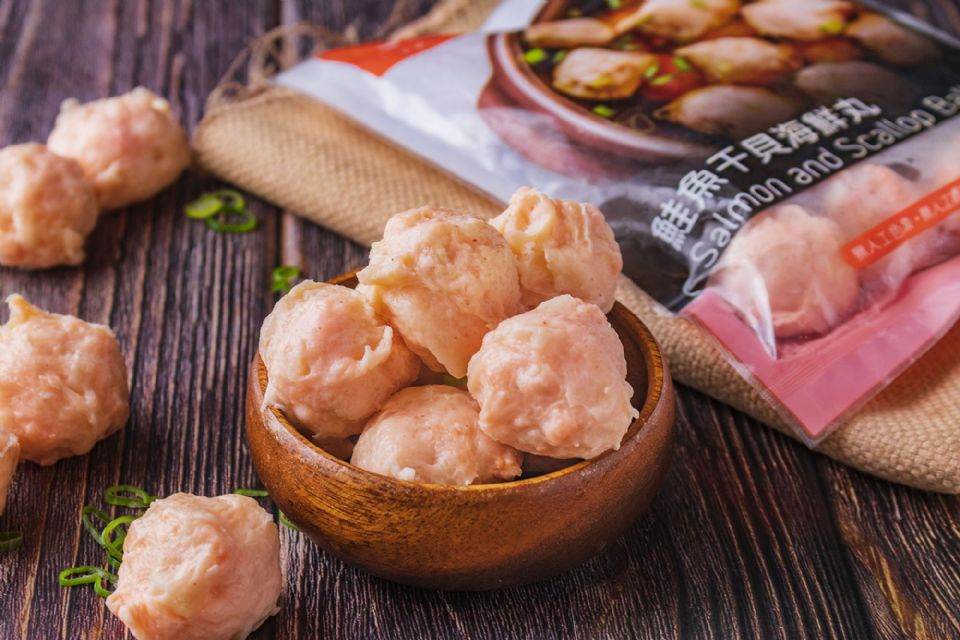 美威鮭魚推新品「鮭魚干貝海鮮丸」，今年吃火鍋少不了它！還能大玩創意輕鬆完成美味料理！