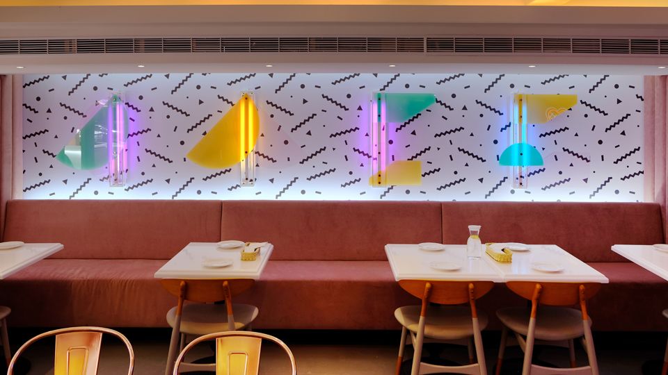 Dazzling Café東區全新概念店！超美霓虹燈IG打卡，羅志祥設計的餐點是它
