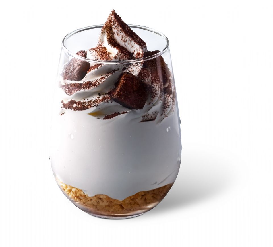 麥當勞推出可可布朗尼冰品系列，讓你一口感受豐富的苦甜冰涼新風味