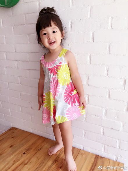 (小泡芙小时候照片)