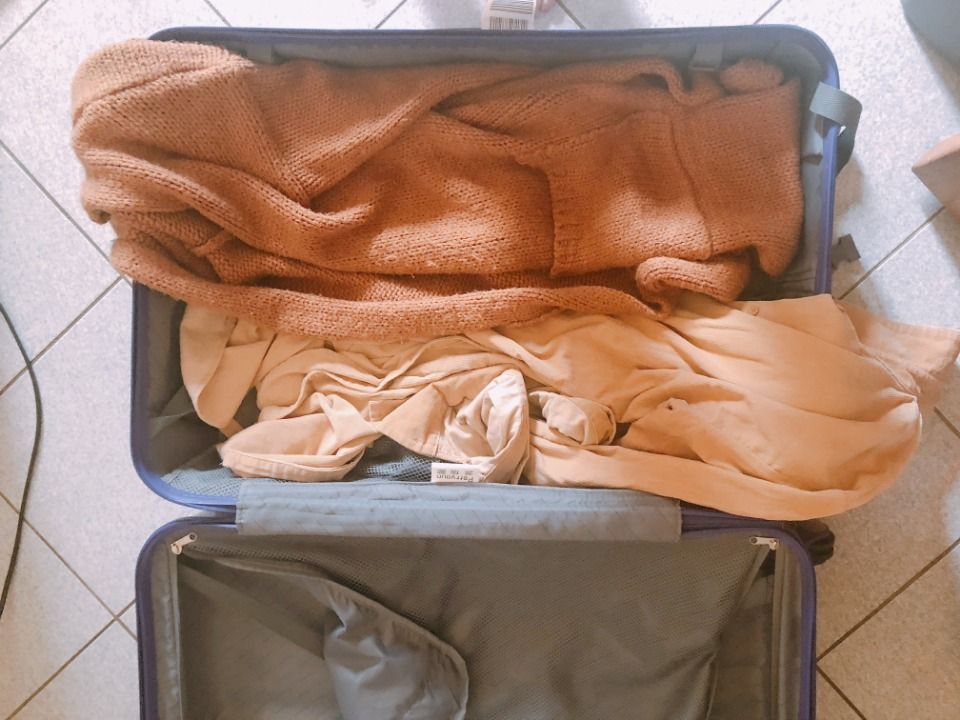 厚衣服的行李收納5技巧！出發寒冷國家，行李這樣收不怕收不完