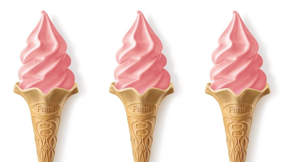 進階版全家「重乳草莓霜淇淋」今年冬天必吃！期間優惠2支59元限定開賣！