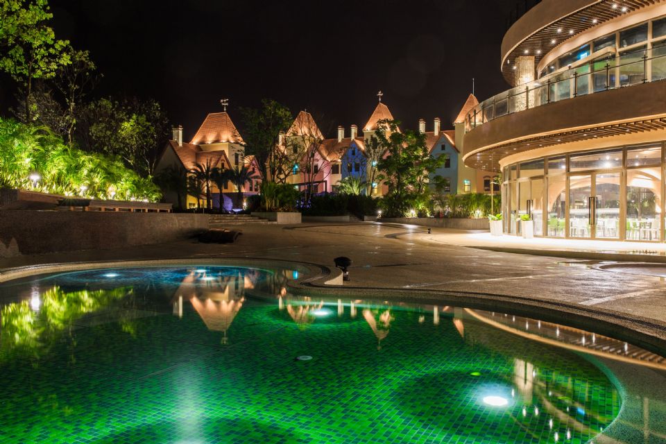 住進台灣迪士尼樂園！「瑞穗春天國際觀光酒店」+主題水樂園讓你從早玩到晚