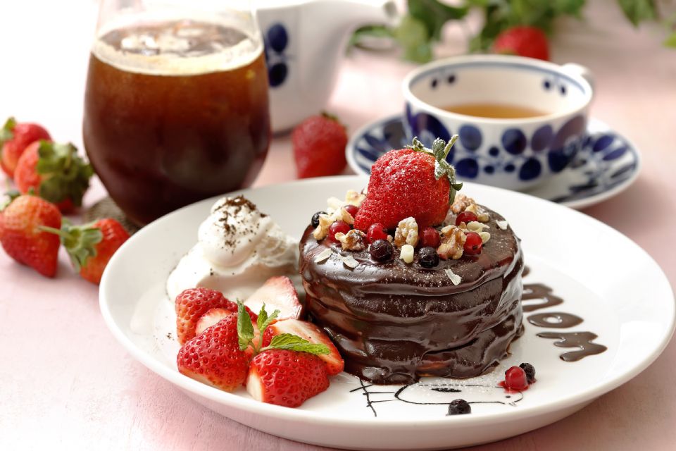 情人節必吃的甜蜜甜點！熔岩巧克力鬆餅、草莓玫瑰千層蛋糕甜滋滋好誘人~