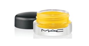 國際專業彩妝品牌M.A.C PRO系列狂潮來襲