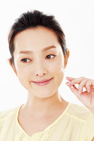 日本美肌最夯話題「棉花棒按摩」能讓你更水？！