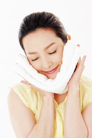 日本美肌最夯話題「棉花棒按摩」能讓你更水？！