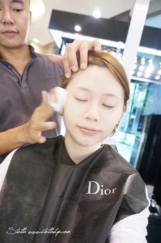 全台第一座Dior Backstage後台彩妝概念櫃，訂製專屬自己的時尚妝容