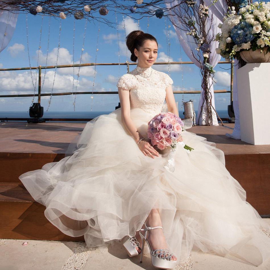 隆詩峇里島婚禮大秀蜜語，難怪明星都愛「海島完婚」！