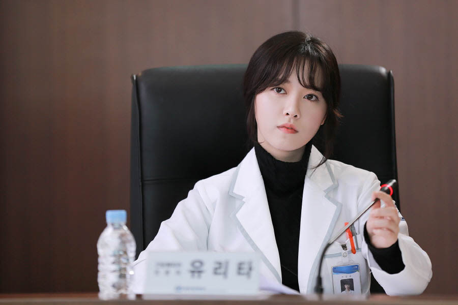 顏值跟醫術都高到好想去排隊掛號！超不科學的韓劇女醫生們！