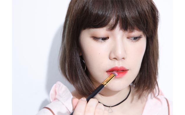 韓星雪莉超仙眼唇妝教學~想畫紅唇一定要知道的眼妝比例尺!