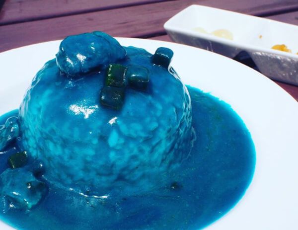 這個夏天一定要「湖水藍」！３款超浪漫色澤美食，猜猜這是什麼口味...