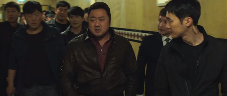 《犯罪都市》韓國票房大熱！尹啟相對尬怪物警察馬東錫