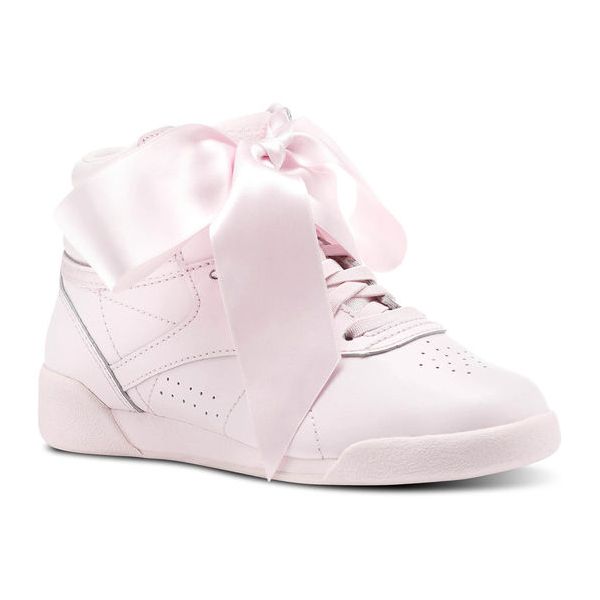 穿上Reebok粉紅緞帶鞋運動吧！Reebok四款經典鞋款2月開賣