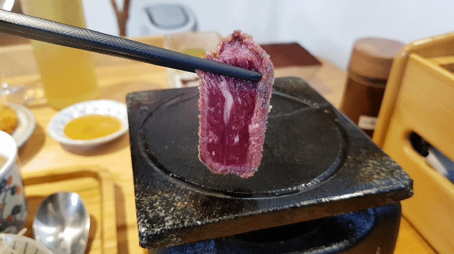 IG打卡美食「嵐山熟成牛かつ專売」!台中超夯的浮誇系男子漢丼飯&炸牛排絕對不能錯過