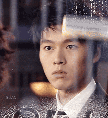 玄彬20歲神顏美圖3:《愛爾蘭》保鑣的溫柔眼神殺