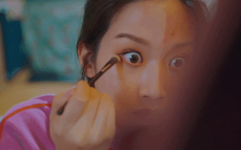 《女神降臨》文佳煐「初戀眼妝」教學!粉裸色眼影+小貓眼線溫柔又撩人,新手也推薦