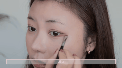 比文佳煐像《女神降臨》女主角!韓妞神仿妝任朱靜女神look,網議:簡直是複製貼上