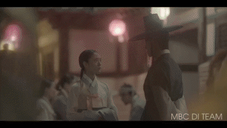 《衣袖》濾鏡被推爆!網讚「美術超強」韓劇,《那年我們》濾鏡像霧霾?《宮》超越不了