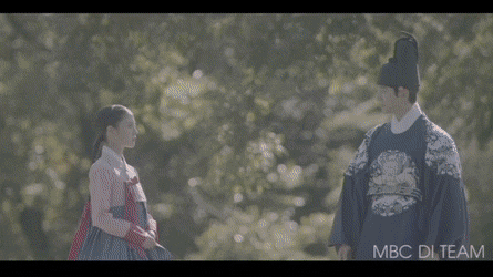 《衣袖》濾鏡被推爆!網讚「美術超強」韓劇,《那年我們》濾鏡像霧霾?《宮》超越不了