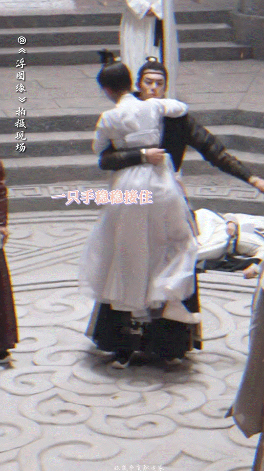 9位比想像中矮的女星!趙露思160,陳鈺琪164也不高,王鶴棣竟把160的沈月「擋好擋滿」