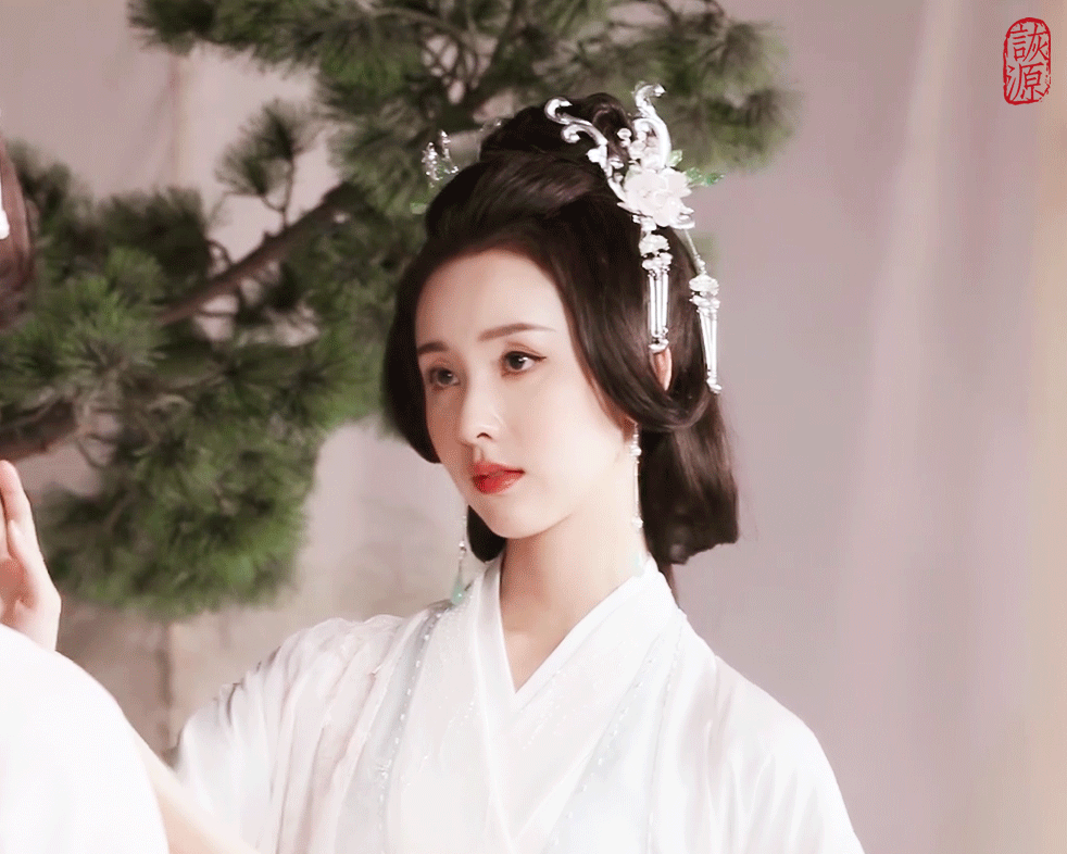 古裝劇10位「儀態天花板」氣質美人!白鹿現代感重?熱巴大方優雅,而她真是天選古代人