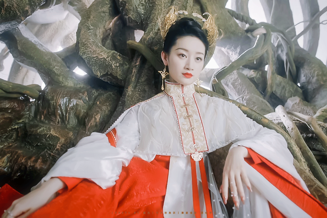 古裝仙俠劇8位女星演黑化!《長月燼明》白鹿被嫌油膩?楊冪霸氣,楊紫&趙麗穎真演得好