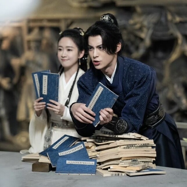 王鶴棣 田曦薇 ドラマ「大奉打更人」宣伝直筆サイン写真 専用ページ 王鶴棣、田曦薇《大奉打更人》開播網友吵翻天！前期劇情步調緩慢