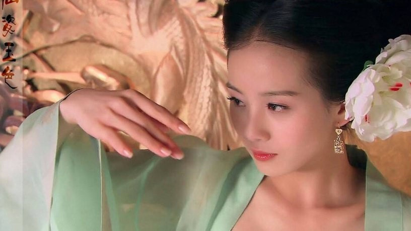 微博票選「古裝適配度最高的明星」：劉詩詩《醉玲瓏》、《女醫明妃傳》、《風中奇緣》、《步步驚心》、《倚天屠龍記三》