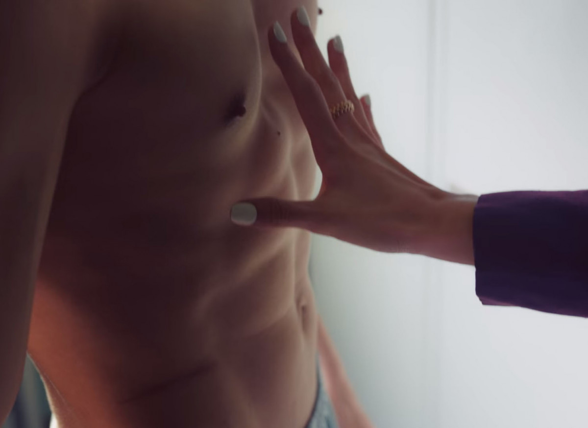 《雖然是精神病但沒關係》徐睿知好會撩!光明正大摸金秀賢腹肌!