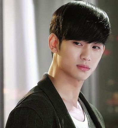 《雖然是精神病但沒關係》金秀賢當兵前後差好多！《星你》、《製作人》還只是年輕弟弟