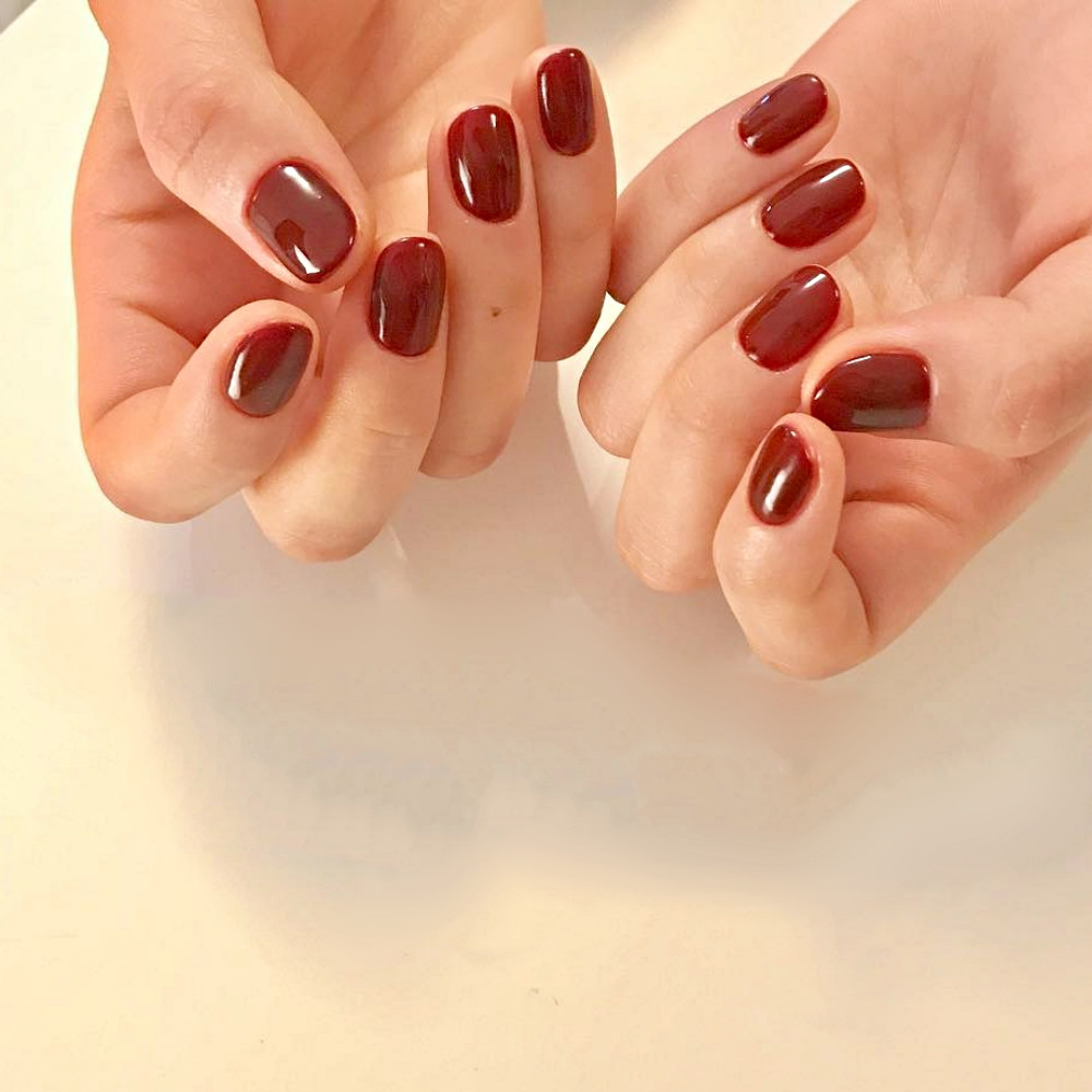 2020顯白純色美甲範本6:酒紅色