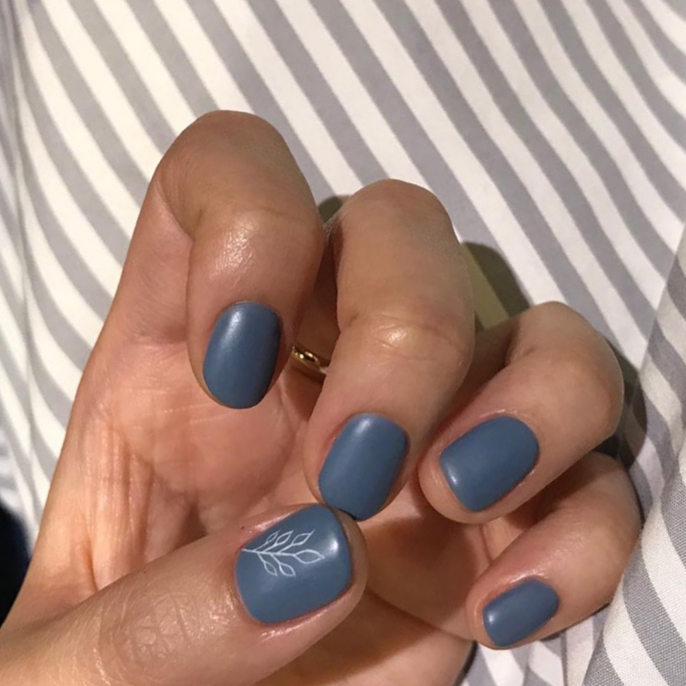 2020顯白純色美甲範本3:灰藍色