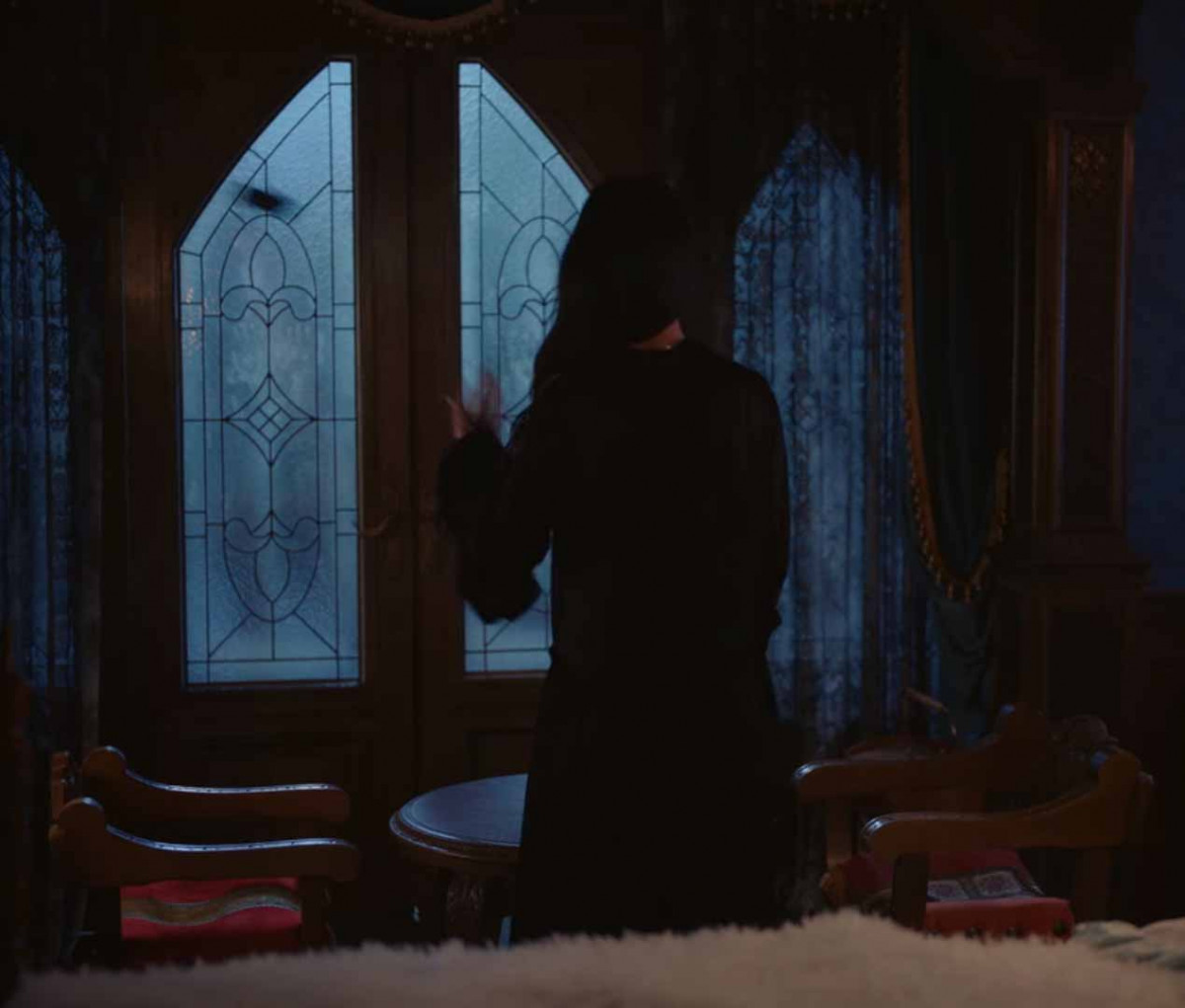 《雖然是精神病但沒關係》高文英傲嬌反差1:得到娃娃的3段變化,嫌棄→改口→愛不釋手