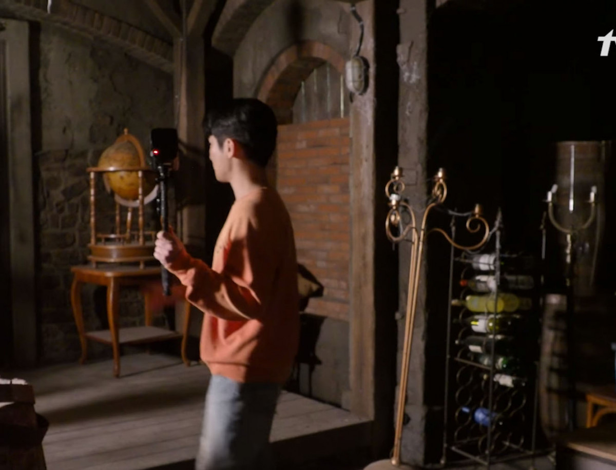 《雖然是精神病但沒關係》超狂佈景5:文英家可怕地下室!媽媽在看你~