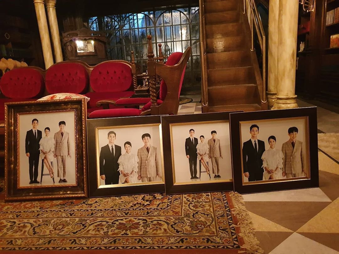 《雖然是精神病但沒關係》超狂佈景1:文英家內部是佈景,外部是特效合成