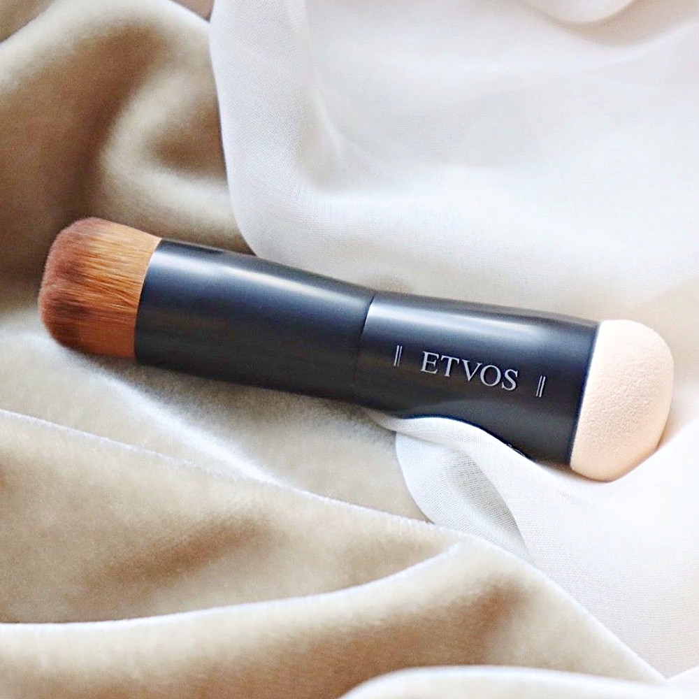 ETVOS 輕巧兩用雙頭粉底刷,NT800