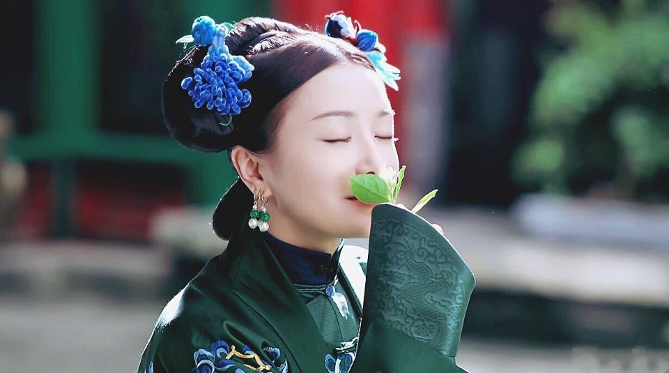 古裝劇「美絕人寰的皇后造型」10：秦嵐 飾演《延禧攻略》富察容音