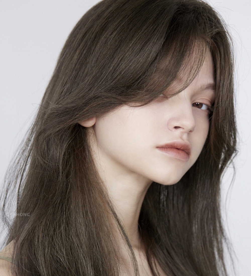 2020秋冬髮色推薦4：OLIVE BROWN 橄欖棕色