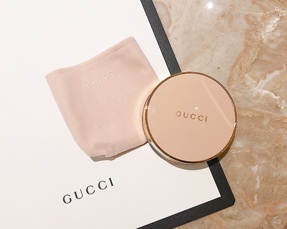 2020保濕粉餅推薦2：Gucci 柔焦凝光粉餅，NT.2450
