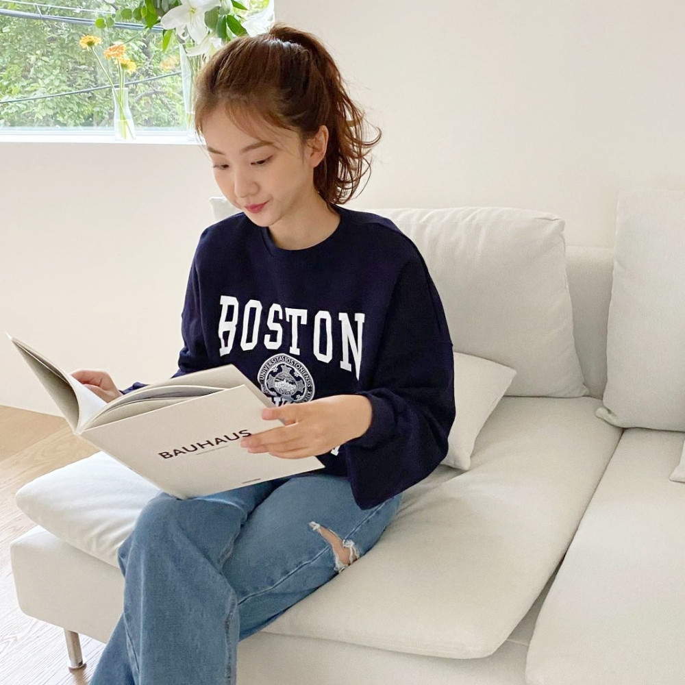 右滑看衛衣、大學T穿搭範本>>