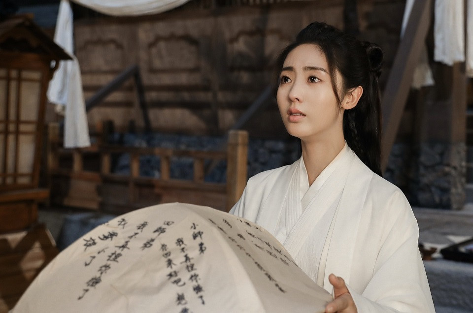 2020古裝劇「白衣美人」9：邢菲 飾演《明月曾照江東寒》戰清泓